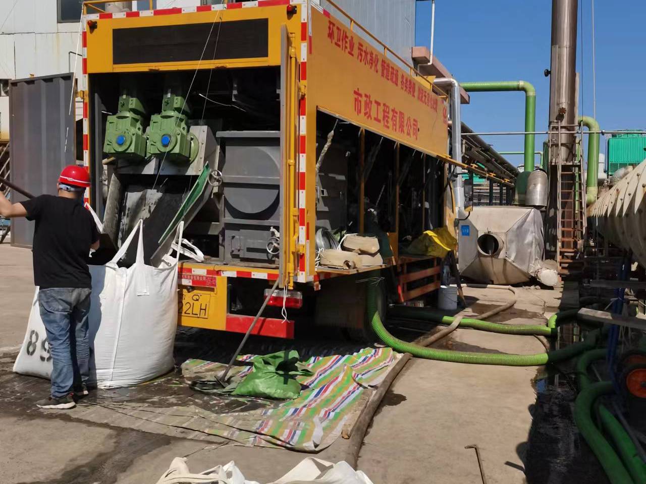 大通淤泥压干处理